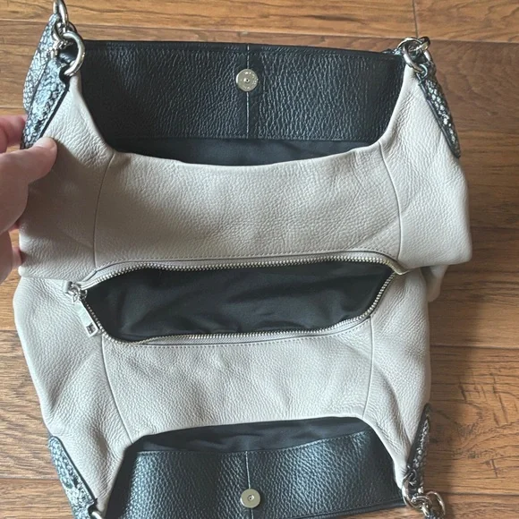 Coach Rare Phoebe Hobo Bag F38251 Black and Tan Leather Bag - Picture 7 of 10